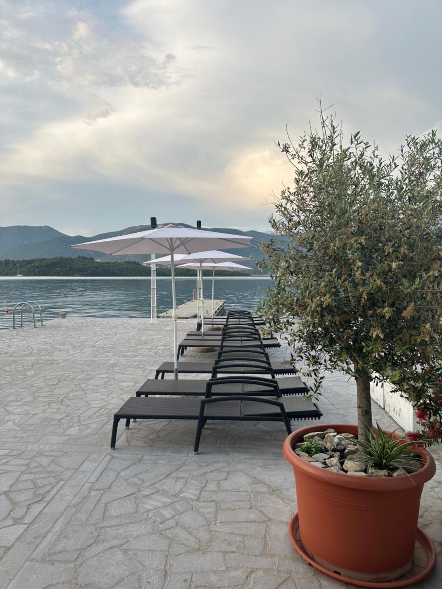 Apartments Kovinic Tivat Exteriér fotografie