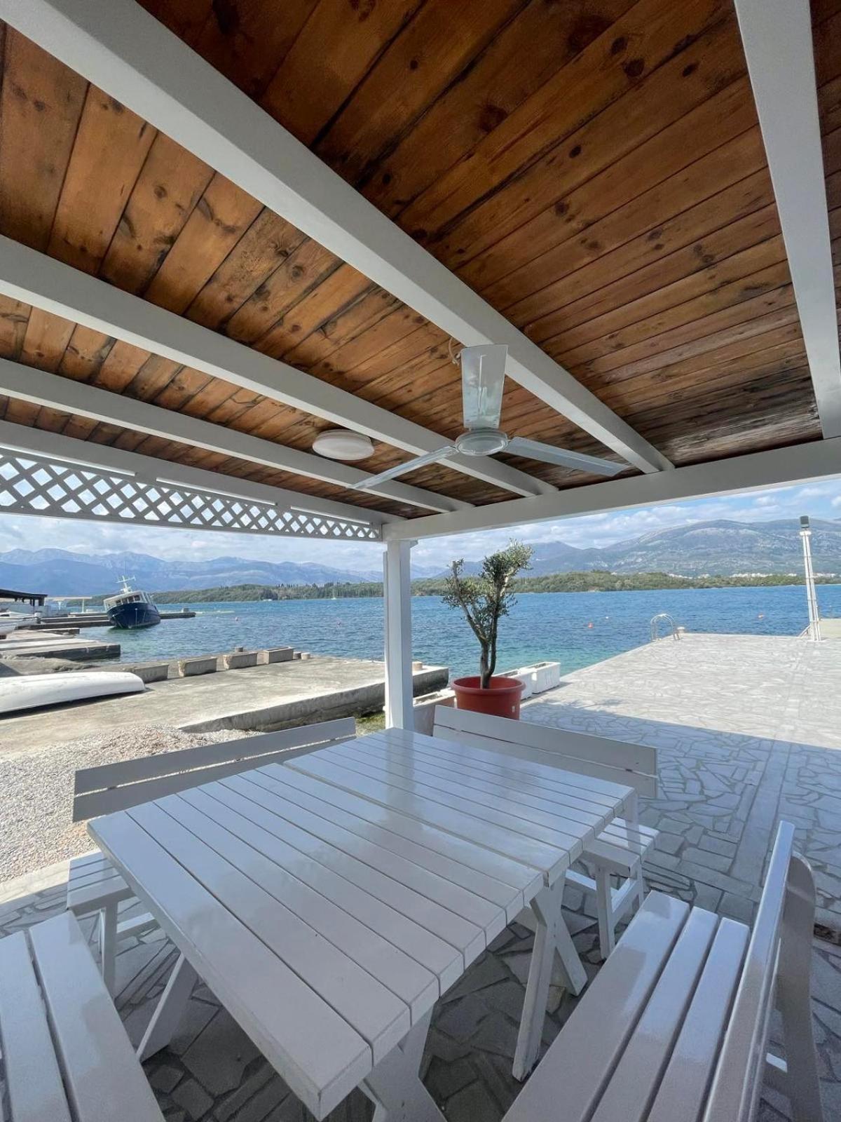 Apartments Kovinic Tivat Exteriér fotografie