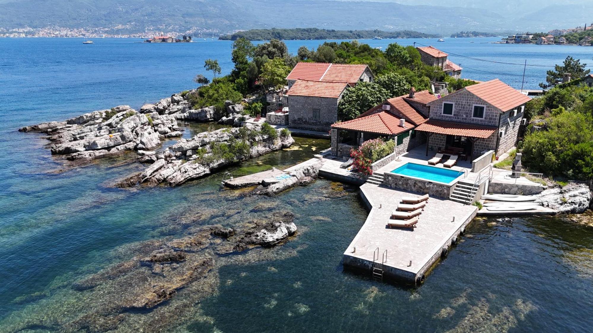 Apartments Kovinic Tivat Exteriér fotografie