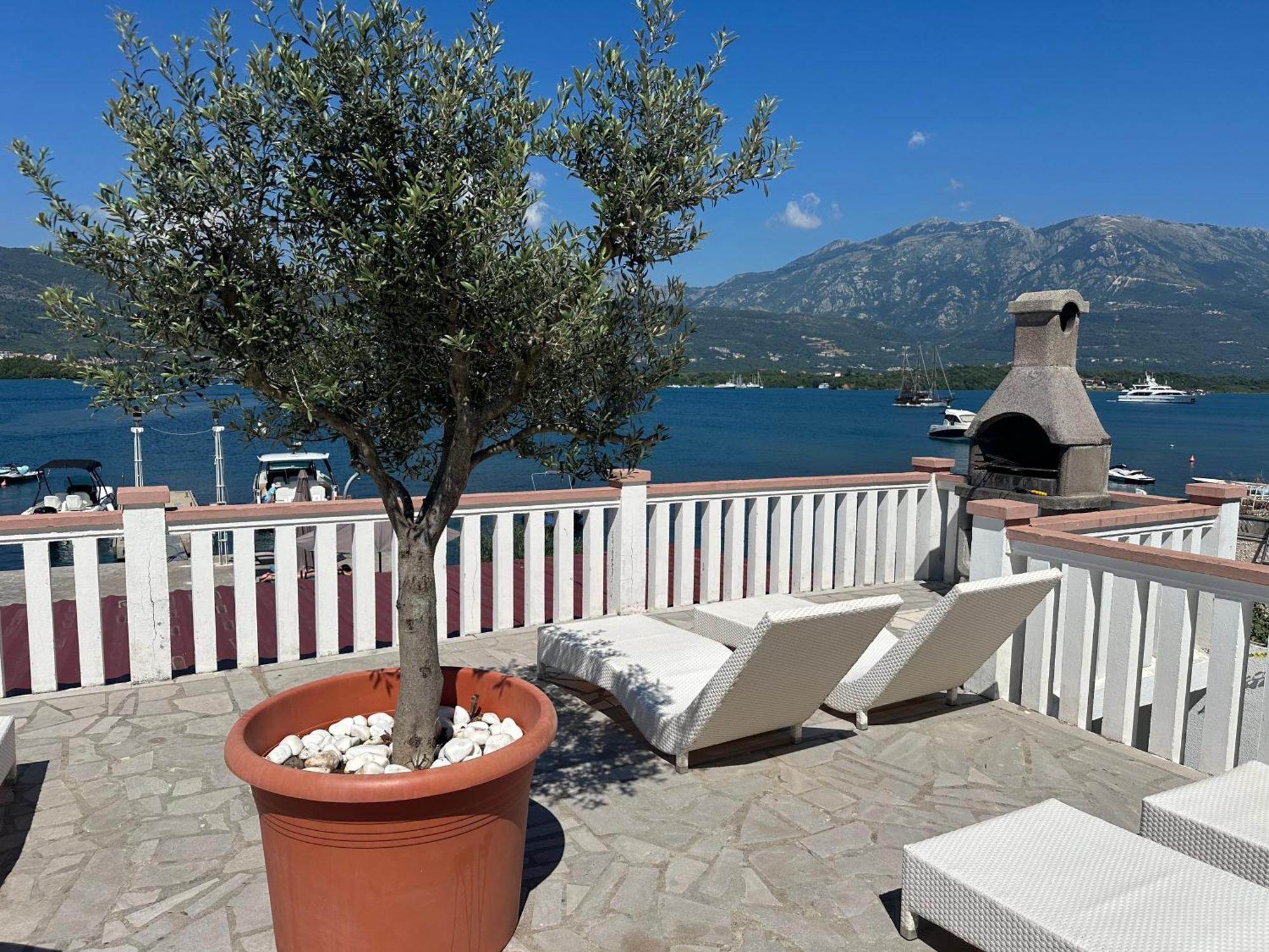 Apartments Kovinic Tivat Exteriér fotografie
